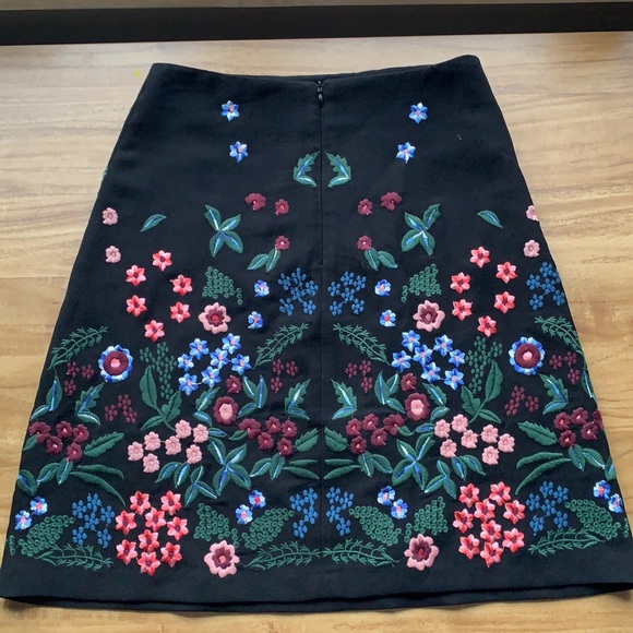 Zara Skirt - Picture 2 of 3